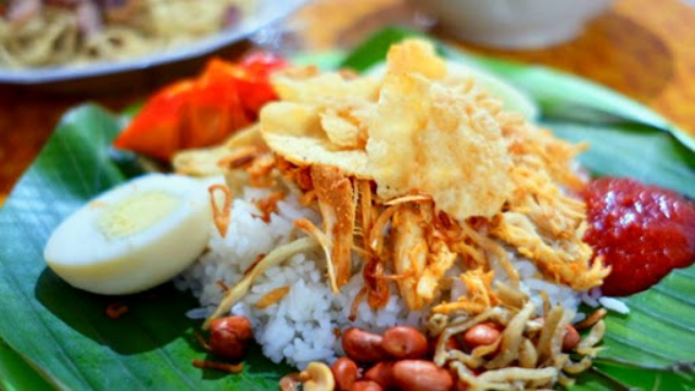 Nasi Gemuk: Sajian Tradisional Melayu yang Kaya Rasa dan Filosofi